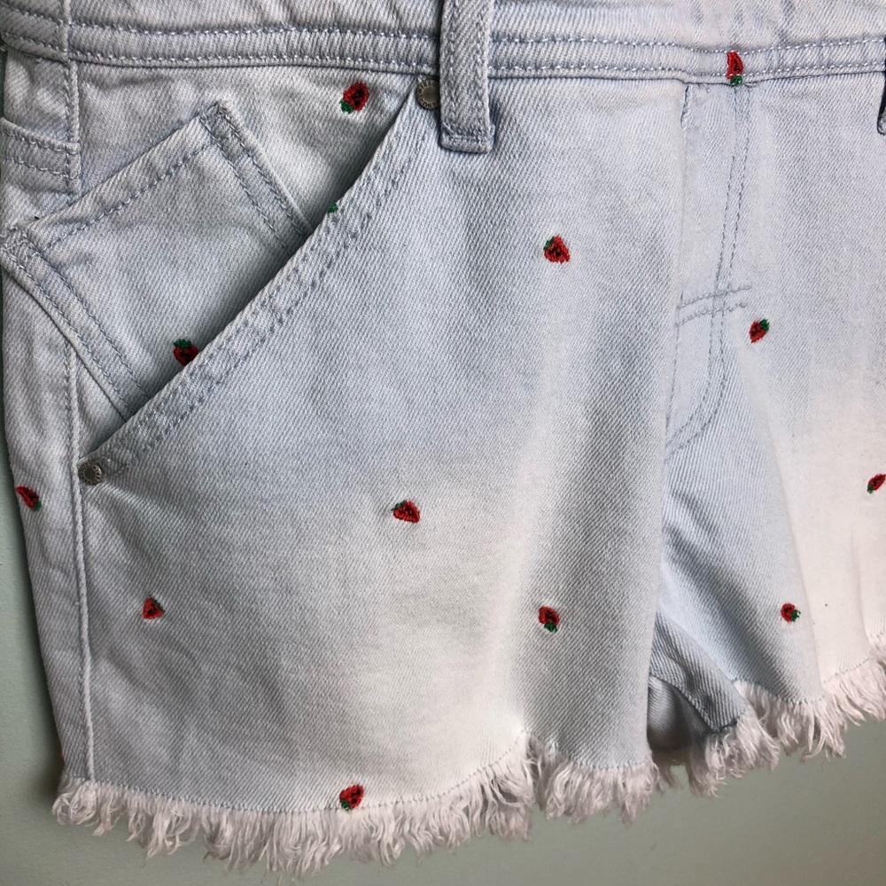SOLD.  NWT Tinseltown Overall Shorts - Picture 2 of 9